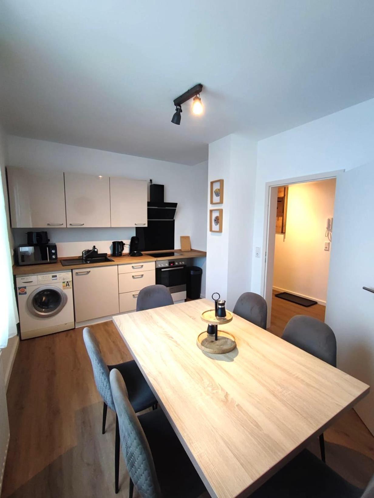 Rtr Essen - Fuer Bis Zu 8 Personen - Voll Ausgestattet - Zentral Limbecker Platz - Messe - Uniklinikum - Smart Tv - Modern Apartment Екстериор снимка