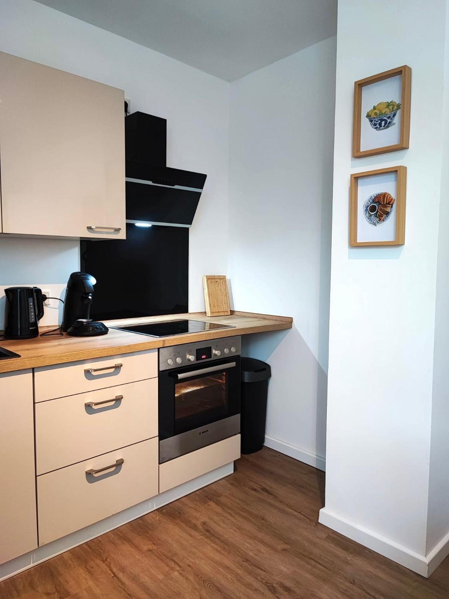 Rtr Essen - Fuer Bis Zu 8 Personen - Voll Ausgestattet - Zentral Limbecker Platz - Messe - Uniklinikum - Smart Tv - Modern Apartment Екстериор снимка