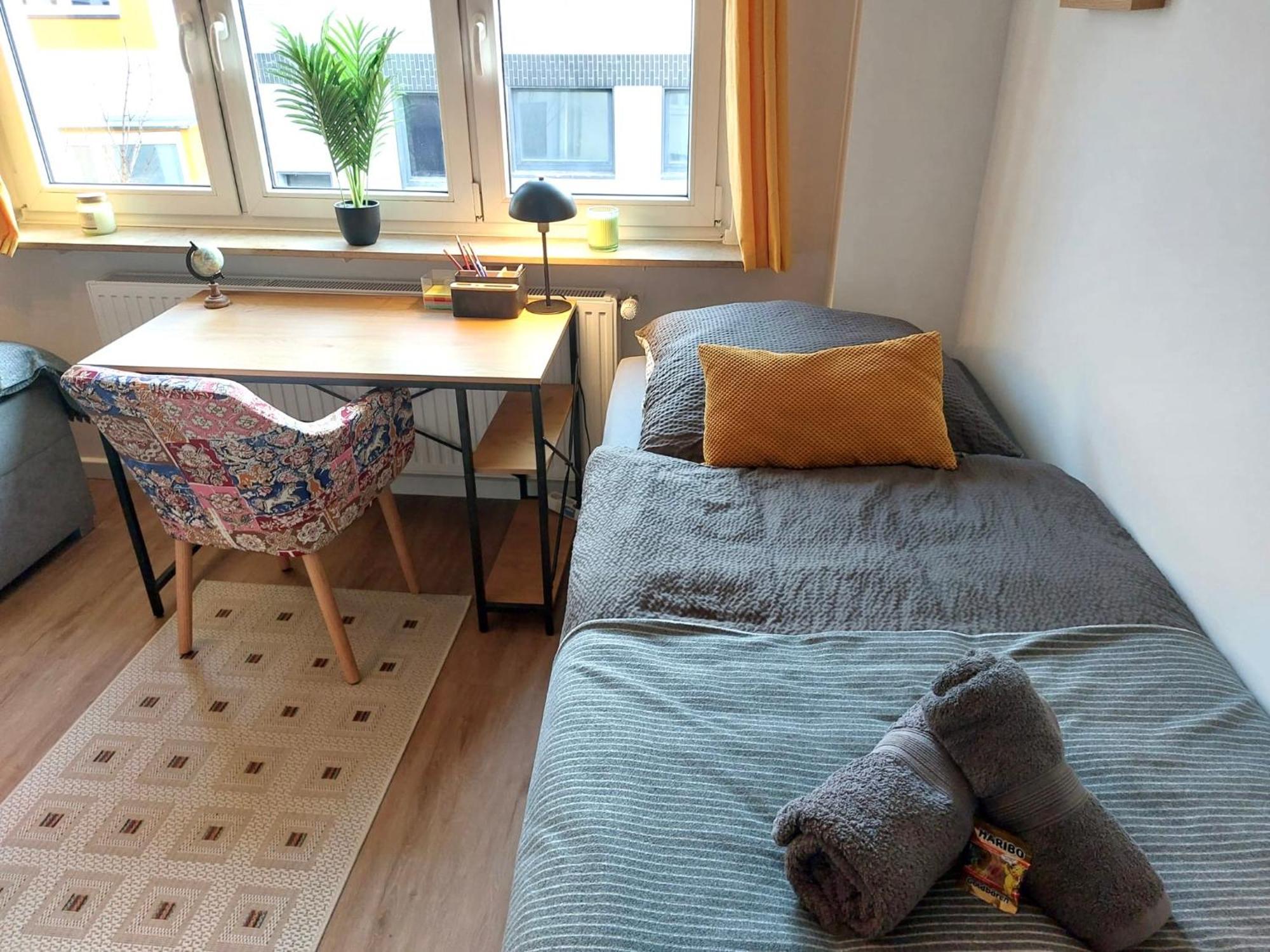 Rtr Essen - Fuer Bis Zu 8 Personen - Voll Ausgestattet - Zentral Limbecker Platz - Messe - Uniklinikum - Smart Tv - Modern Apartment Екстериор снимка